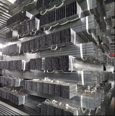 ASTM A106 Tubos cuadrados de carbono galvanizados cuadrados con agujeros para invernadero